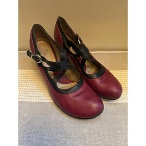 John Fluevog Bellevue Pearl Hart Criss-Crossed Maryjane Heels Wine Size 7.5